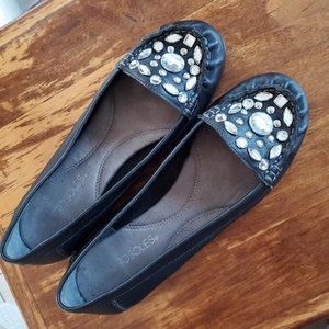 Aerosoles Black Embellished Leather Flats Size: US 8.5 Regular (M, B)